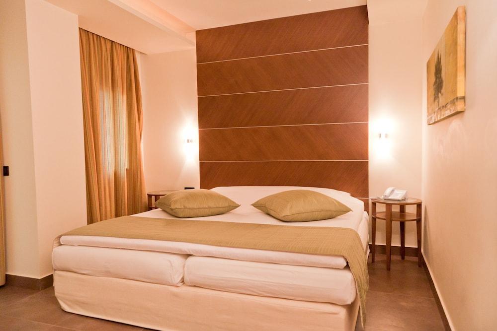 Astros Beach Boutique Hotel Parálion Ástros Extérieur photo